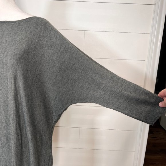 Antonio Melani Charcoal Gray Relaxed Fit Sweater Size M - Picture 5 of 10